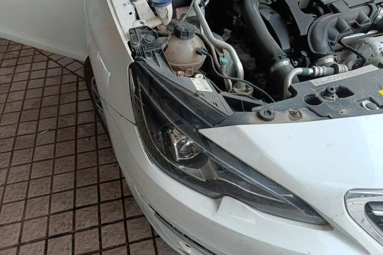 Used Peugeot 408 2014 1.6T Automatic Supreme Edition Right Front Headlight