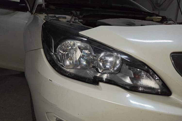 Used Peugeot 408 2014 1.8L Automatic Luxury Edition Right Front Headlight