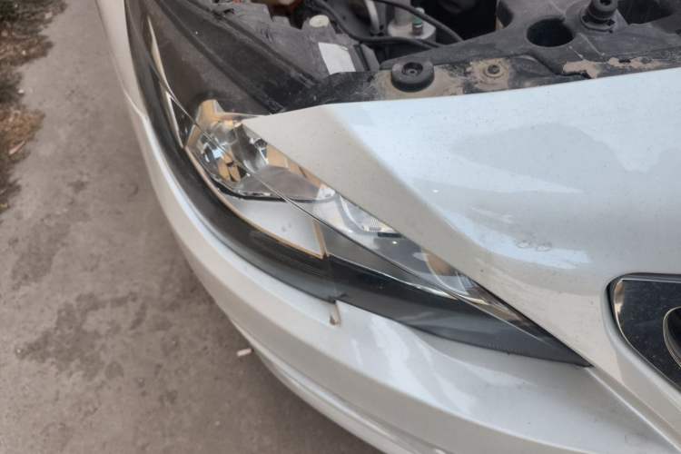 Used Peugeot 408 2014 1.8L Automatic Luxury Edition Right Front Headlight
