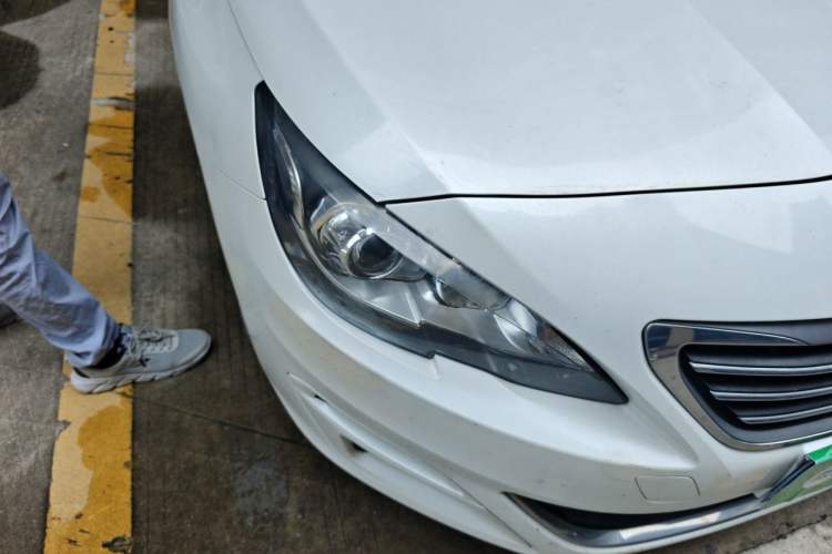 Used Peugeot 408 2014 1.8L Automatic Luxury Edition Right Front Headlight