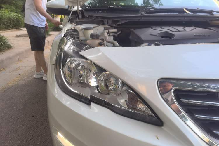 Used Peugeot 408 2014 1.8L Automatic Luxury Edition Right Front Headlight