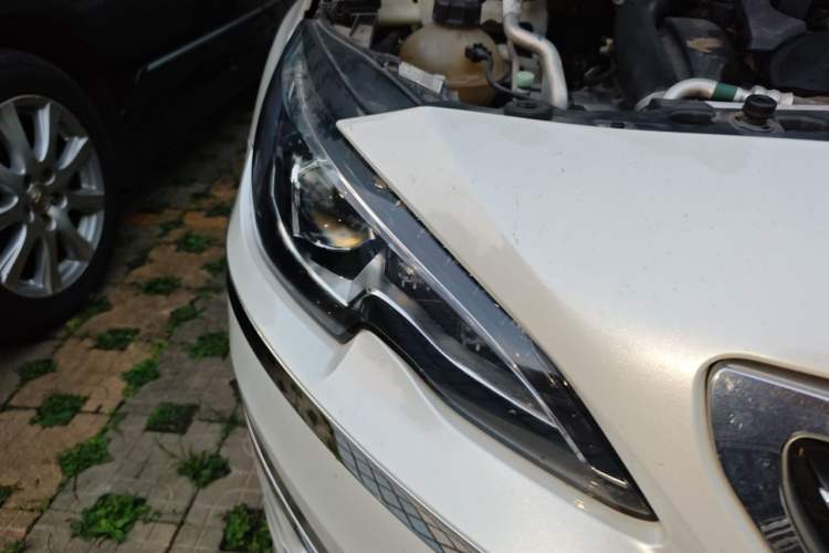 Used Peugeot 408 2014 1.6T Automatic Supreme Edition Right Front Headlight