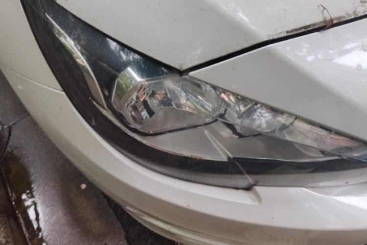 Used Peugeot 408 2014 1.8L Automatic Luxury Edition Right Front Headlight