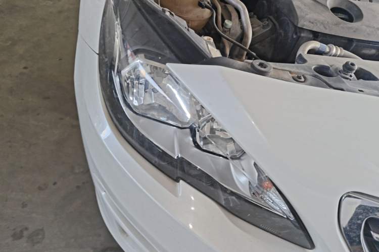 Used Peugeot 408 2014 1.8L Automatic Luxury Edition Right Front Headlight
