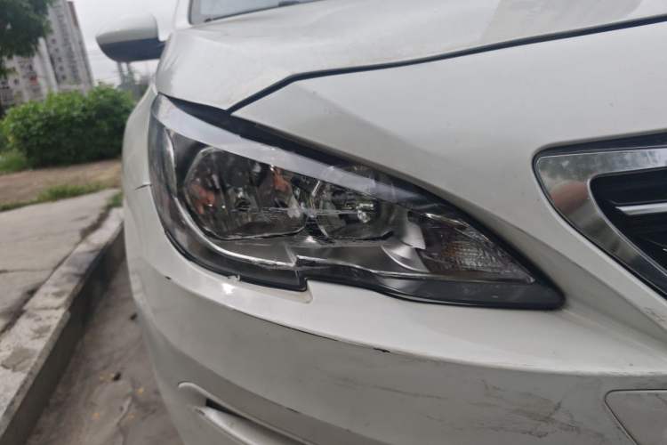 Used Peugeot 408 2014 1.8L Manual Leading Edition Right Front Headlight
