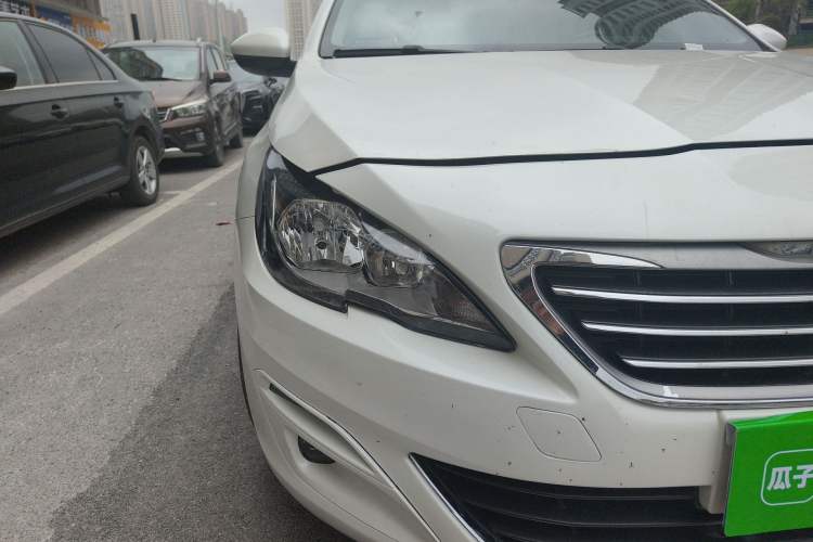 Used Peugeot 408 2014 1.8L Automatic Luxury Edition Right Front Headlight
