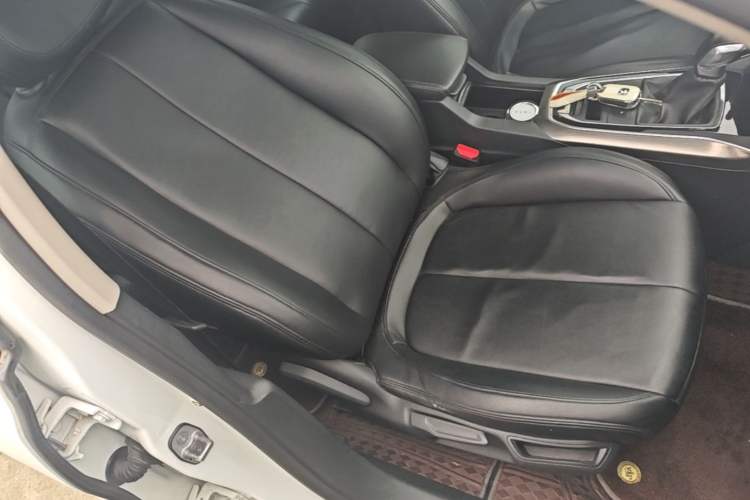 Used Peugeot 408 2014 1.8L Automatic Luxury Edition Right Front Seat