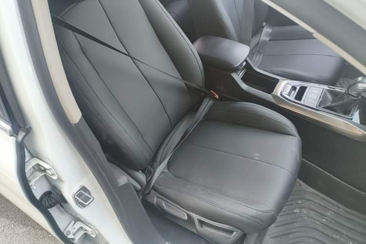 Used Peugeot 408 2014 1.8L Automatic Luxury Edition Right Front Seat