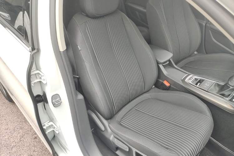 Used Peugeot 408 2014 1.8L Automatic Luxury Edition Right Front Seat