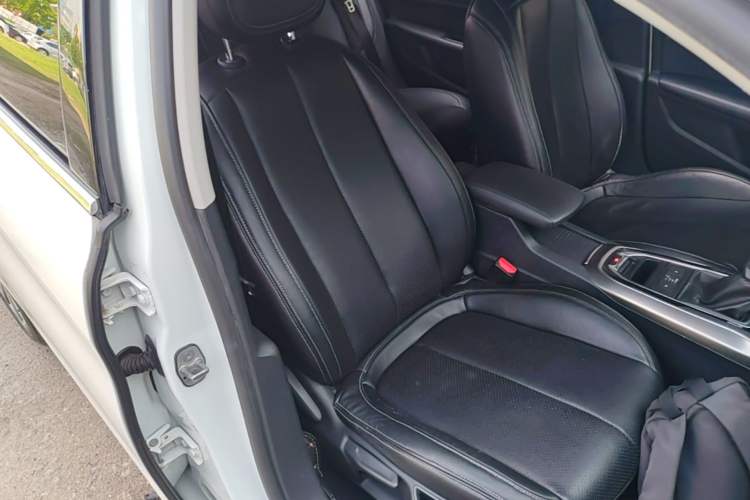 Used Peugeot 408 2014 1.8L Automatic Luxury Edition Right Front Seat