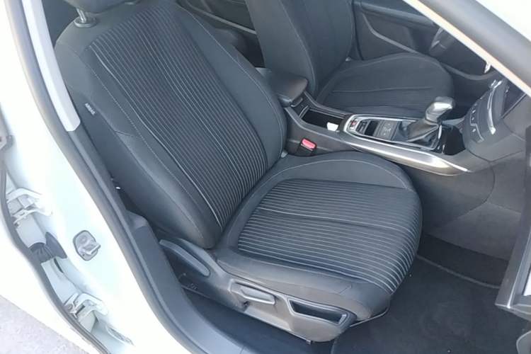 Used Peugeot 408 2014 1.8L Automatic Luxury Edition Right Front Seat