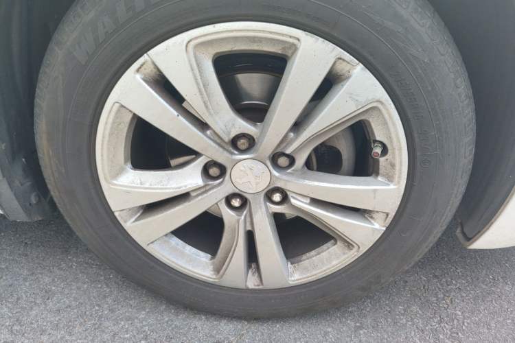 Used Peugeot 408 2014 1.8L Manual Leading Edition Right Front Wheel Hub