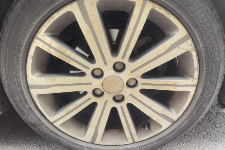 Used Peugeot 408 2014 1.8L Automatic Luxury Edition Right Front Wheel Hub