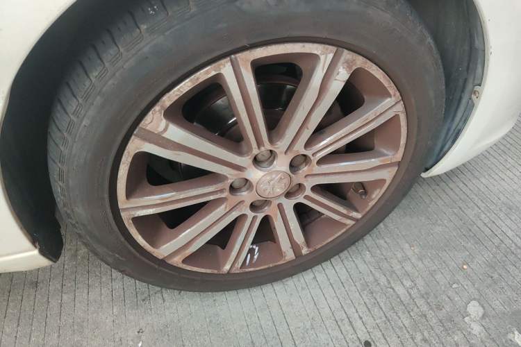 Used Peugeot 408 2014 1.8L Automatic Luxury Edition Right Front Wheel Hub