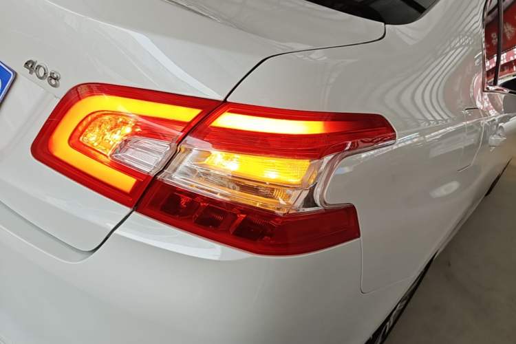 Used Peugeot 408 2014 1.8L Automatic Luxury Edition Right Rear Taillight