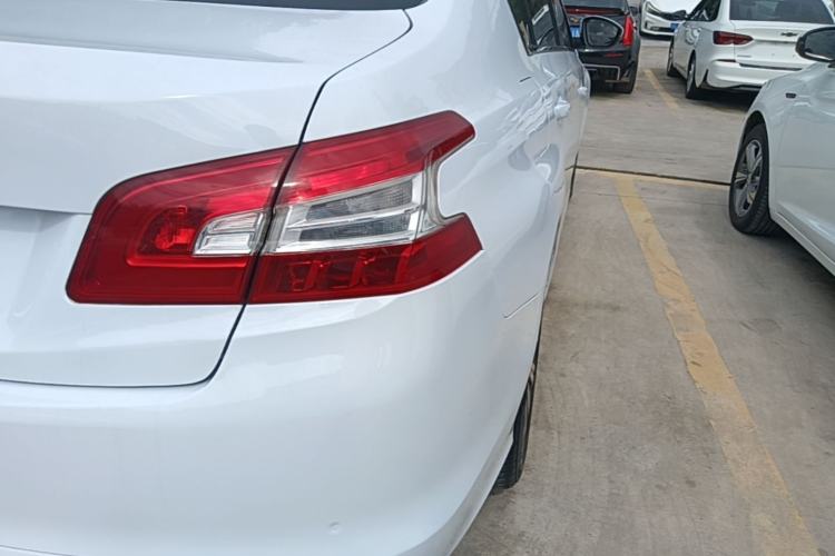 Used Peugeot 408 2014 1.8L Automatic Luxury Edition Right Rear Taillight