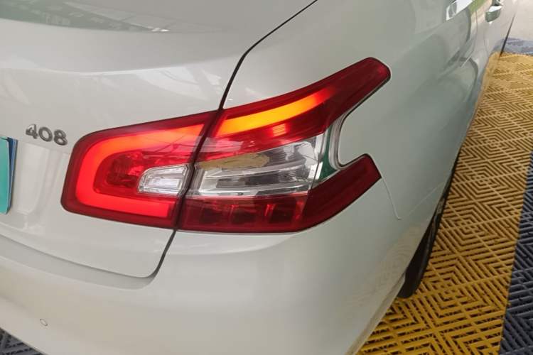 Used Peugeot 408 2014 1.8L Automatic Luxury Edition Right Rear Taillight