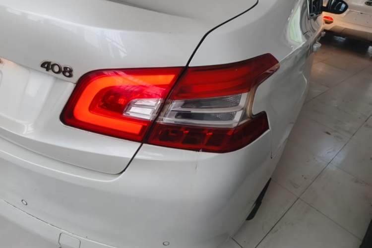 Used Peugeot 408 2014 1.8L Automatic Luxury Edition Right Rear Taillight