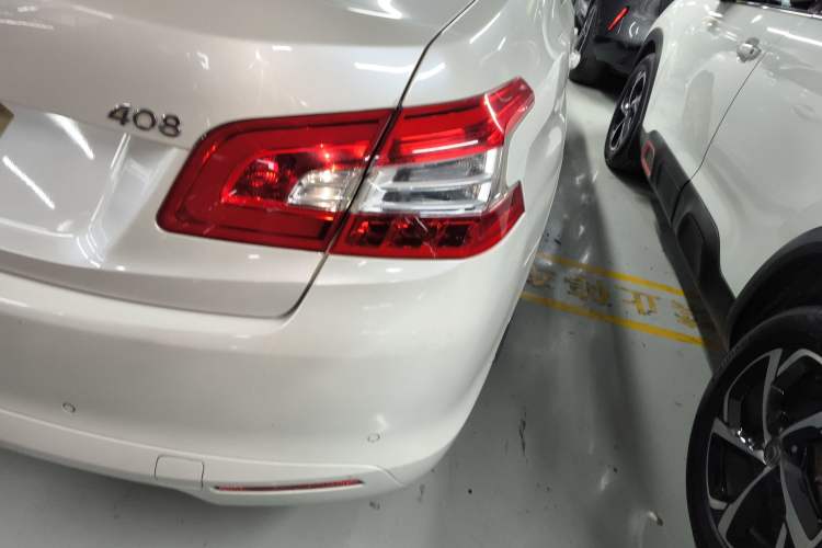 Used Peugeot 408 2014 1.8L Automatic Luxury Edition Right Rear Taillight