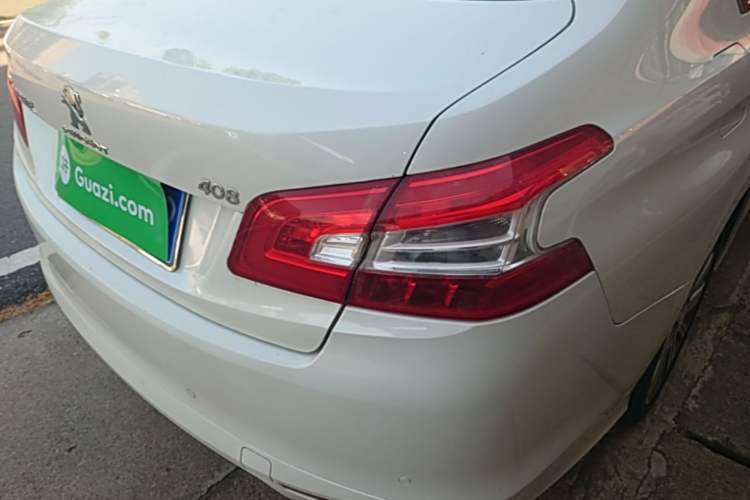 Used Peugeot 408 2014 1.8L Automatic Luxury Edition Right Rear Taillight