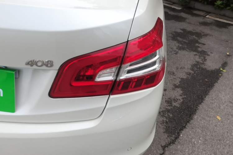 Used Peugeot 408 2014 1.8L Automatic Luxury Edition Right Rear Taillight