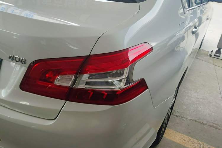 Used Peugeot 408 2014 1.8L Automatic Luxury Edition Right Rear Taillight