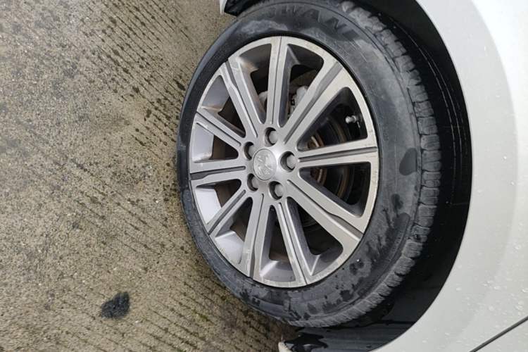 Used Peugeot 408 2014 1.6T Automatic Prestige Edition Right Rear Wheel Hub