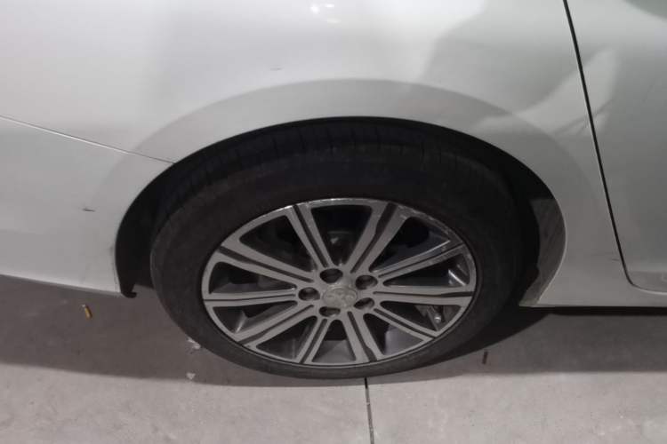 Used Peugeot 408 2014 1.8L Automatic Luxury Edition Right Rear Wheel Hub