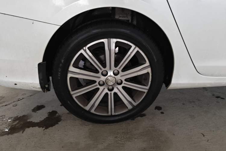 Used Peugeot 408 2014 1.6T Automatic Prestige Edition Right Rear Wheel Hub