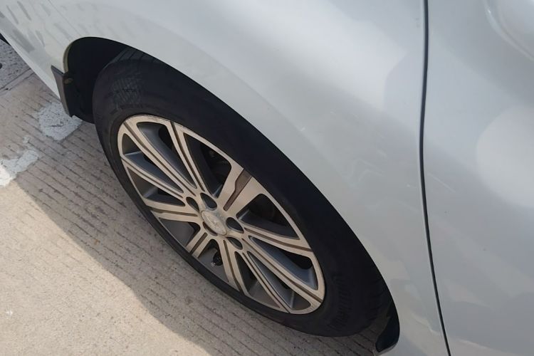 Used Peugeot 408 2014 1.8L Automatic Luxury Edition Right Rear Wheel Hub