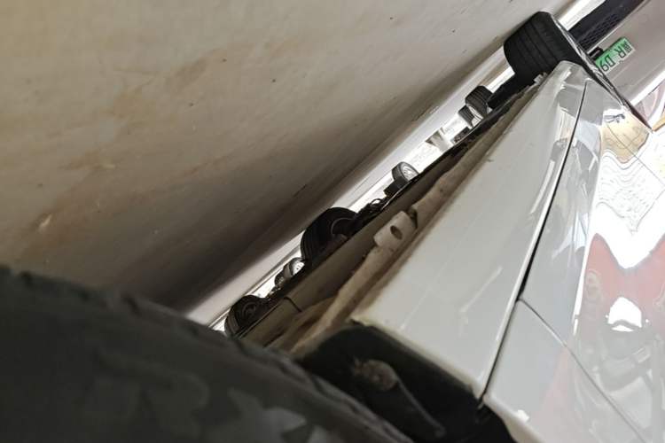Used Peugeot 408 2014 1.8L Automatic Luxury Edition Right Side Sill