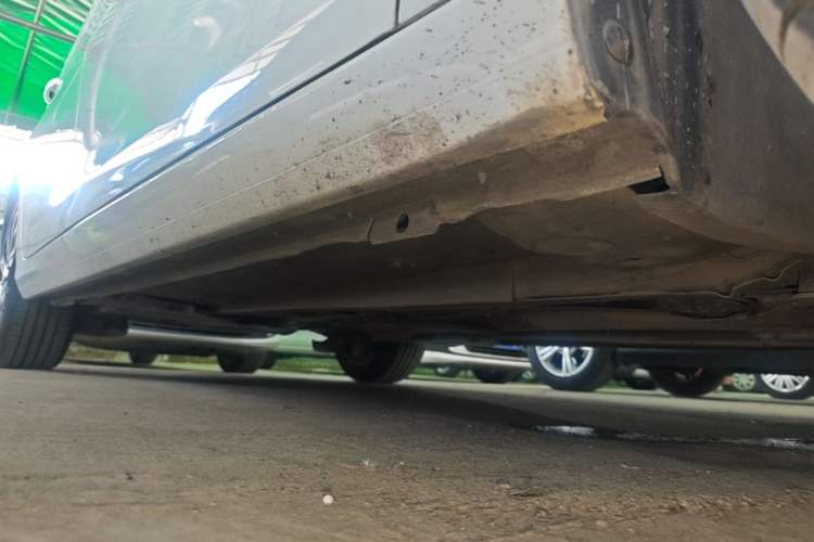 Used Peugeot 408 2014 1.8L Automatic Luxury Edition Right Side Sill