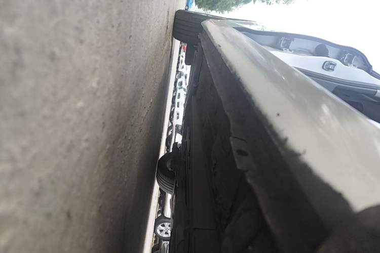 Used Peugeot 408 2014 1.8L Automatic Luxury Edition Right Side Sill