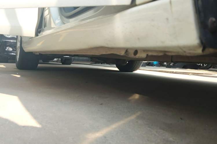 Used Peugeot 408 2014 1.8L Manual Leading Edition Right Side Sill