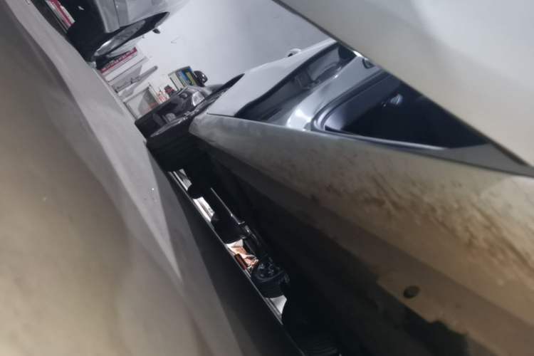 Used Peugeot 408 2014 1.8L Automatic Luxury Edition Right Side Sill
