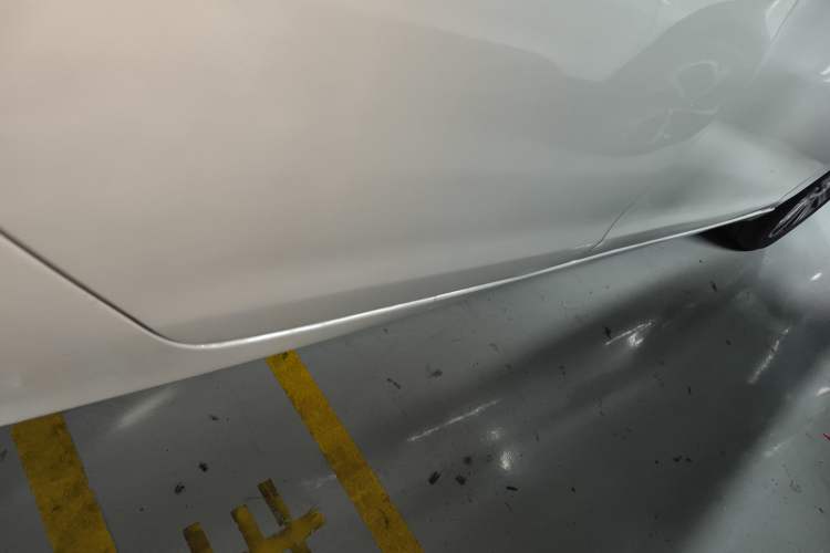 Used Peugeot 408 2014 1.8L Automatic Luxury Edition Right Side Sill