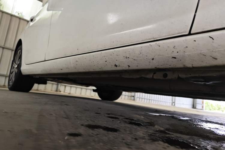 Used Peugeot 408 2014 1.6T Automatic Prestige Edition Right Side Sill