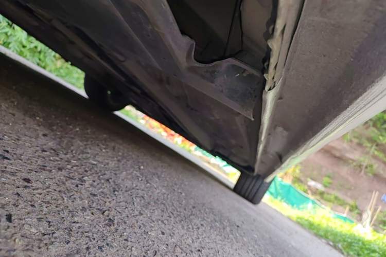 Used Peugeot 408 2014 1.8L Automatic Luxury Edition Right Side Sill