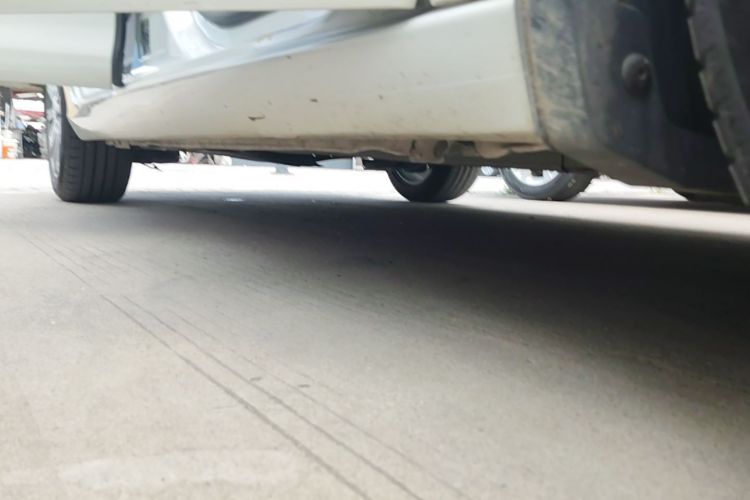 Used Peugeot 408 2014 1.8L Automatic Luxury Edition Right Side Sill