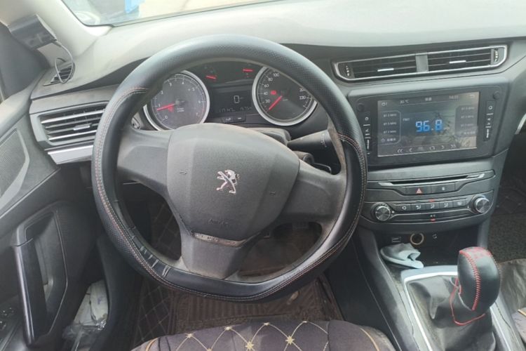 Used Peugeot 408 2014 1.8L Manual Leading Edition Steering Wheel