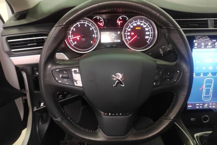 Used Peugeot 408 2014 1.8L Automatic Luxury Edition Steering Wheel