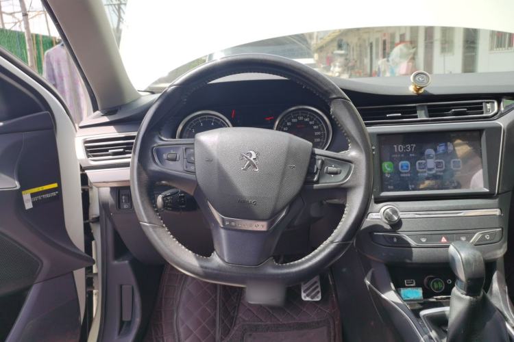 Used Peugeot 408 2014 1.8L Automatic Luxury Edition Steering Wheel