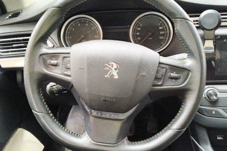 Used Peugeot 408 2014 1.8L Automatic Luxury Edition Steering Wheel