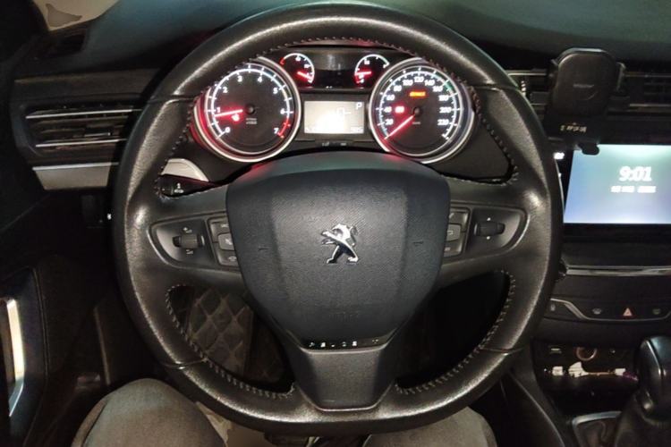 Used Peugeot 408 2014 1.8L Automatic Luxury Edition Steering Wheel