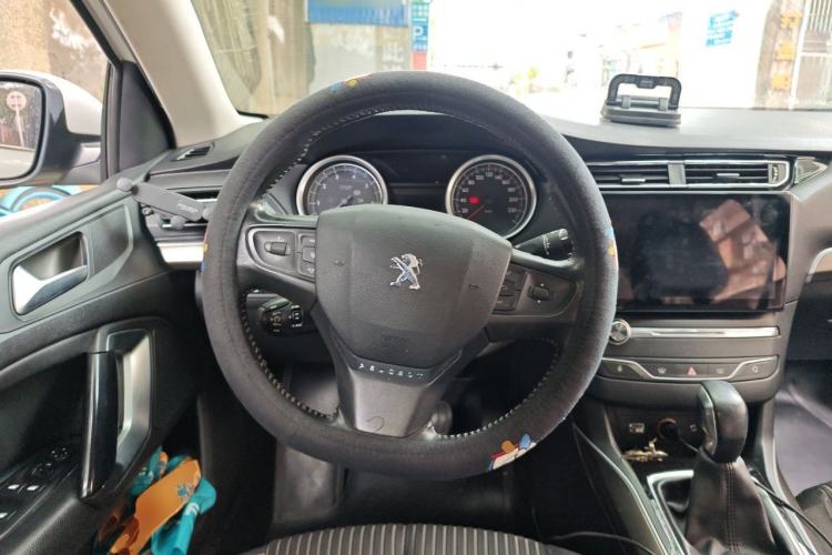 Used Peugeot 408 2014 1.8L Automatic Luxury Edition Steering Wheel