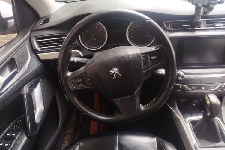 Used Peugeot 408 2014 1.8L Automatic Luxury Edition Steering Wheel