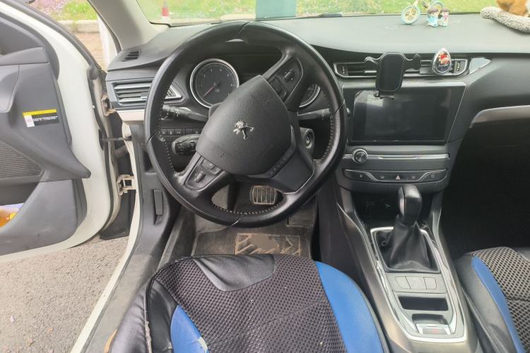Used Peugeot 408 2014 1.8L Automatic Luxury Edition Steering Wheel