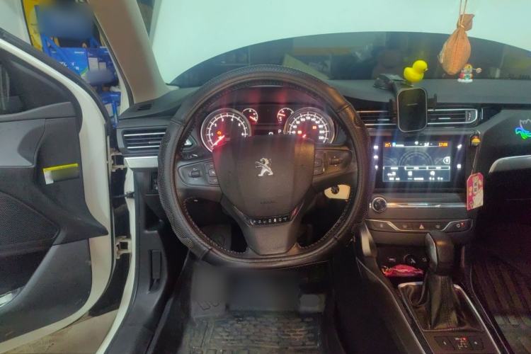 Used Peugeot 408 2014 1.8L Automatic Luxury Edition Steering Wheel