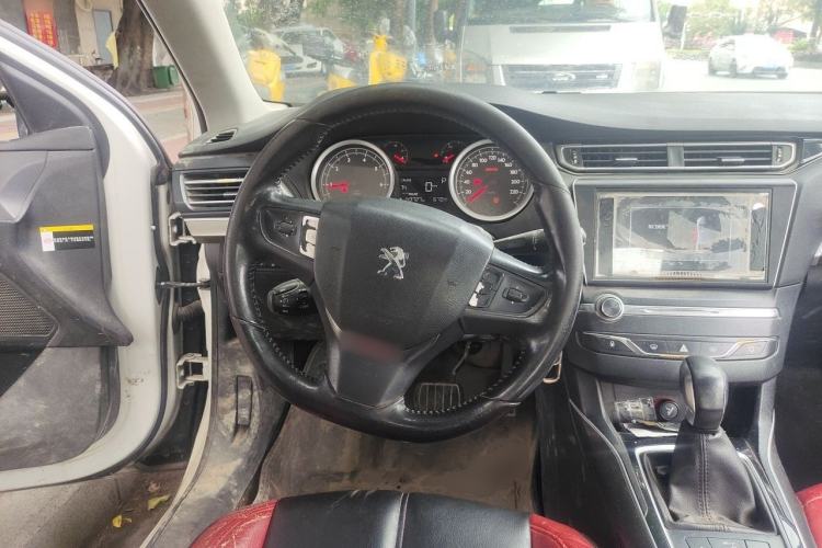 Used Peugeot 408 2014 1.8L Automatic Luxury Edition Steering Wheel
