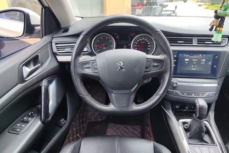 Used Peugeot 408 2014 1.8L Automatic Luxury Edition Steering Wheel